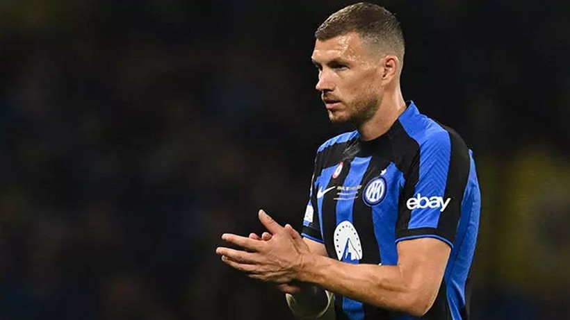 Ve yıldız futbolcu Edin Dzeko Süper Lig devinde; Fenerbahçe’ye ezeli rakibinden bir darbe daha - Resim: 2