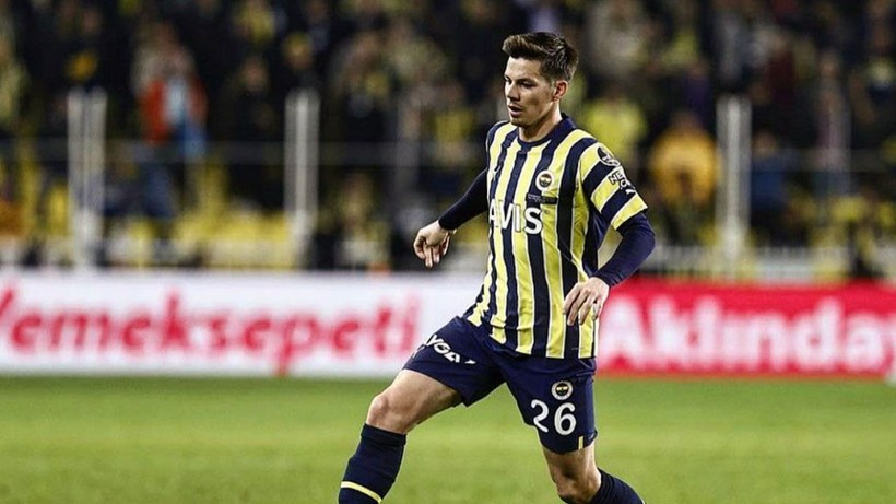 Deprem! Yıldız futbolcu Fenerbahçe'den ayrıldı; Kimse bunu tahmin etmemişti - Resim: 2