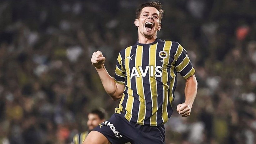 Deprem! Yıldız futbolcu Fenerbahçe'den ayrıldı; Kimse bunu tahmin etmemişti - Resim: 4