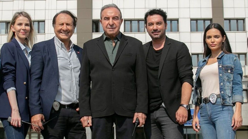 Hasret sona eren Arka Sokaklar'dan kötü haber; Efsane isim kadroda yer almayacak - Resim: 3