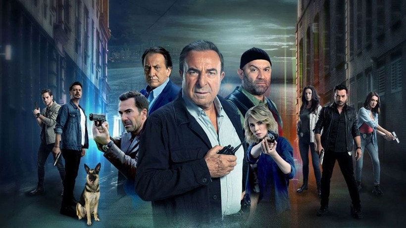 Hasret sona eren Arka Sokaklar'dan kötü haber; Efsane isim kadroda yer almayacak - Resim: 4