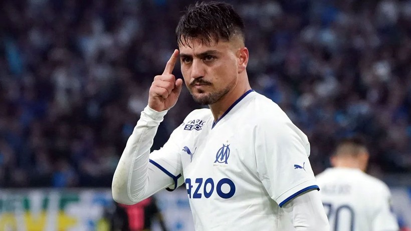 Cengiz Ünder bakın hangi takım ile anlaştı; Fenerbahçe'yi yıkan transfer - Resim: 1