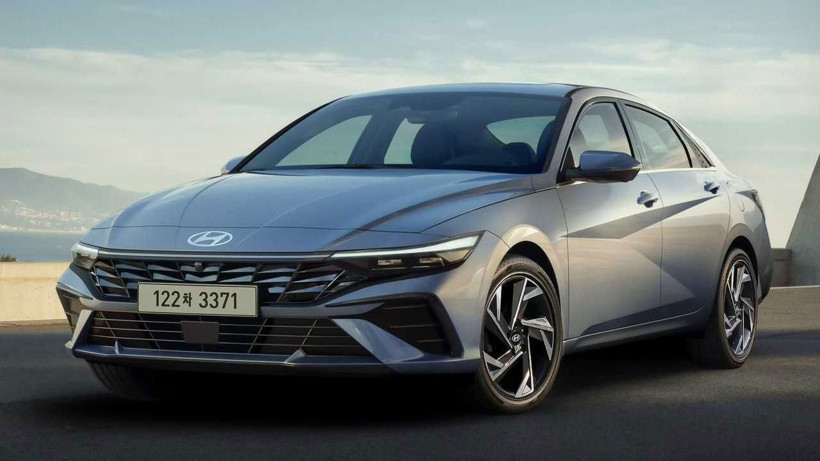 Makyajlı Hyundai Elantra sonunda Türkiye'de! Fiyatını kimse böyle tahmin etmedi - Resim: 2