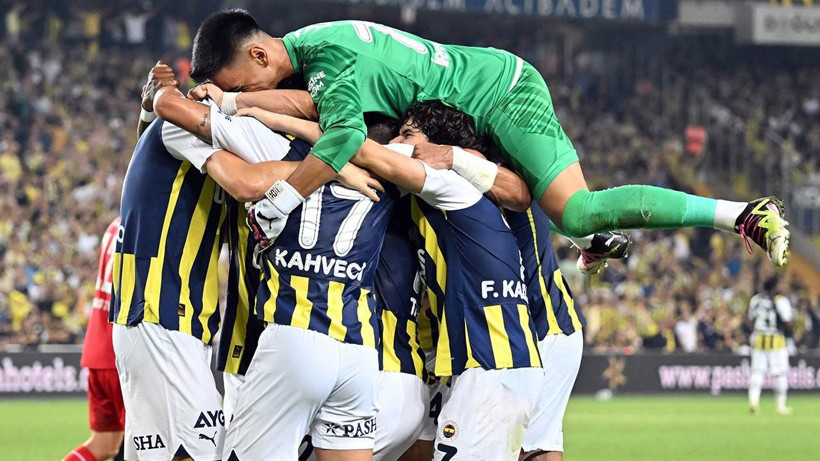 Fenerbahçe Süper Lig’de yılın çılgınlığını yaptı; Dünyaca ünlü yıldız rekor ücrete geliyor - Resim: 3
