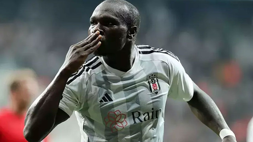 Yıldız futbolcu Vincent Aboubakar ülkesine gitti; Beşiktaş'ta Trabzonspor derbisi öncesi deprem - Resim: 1
