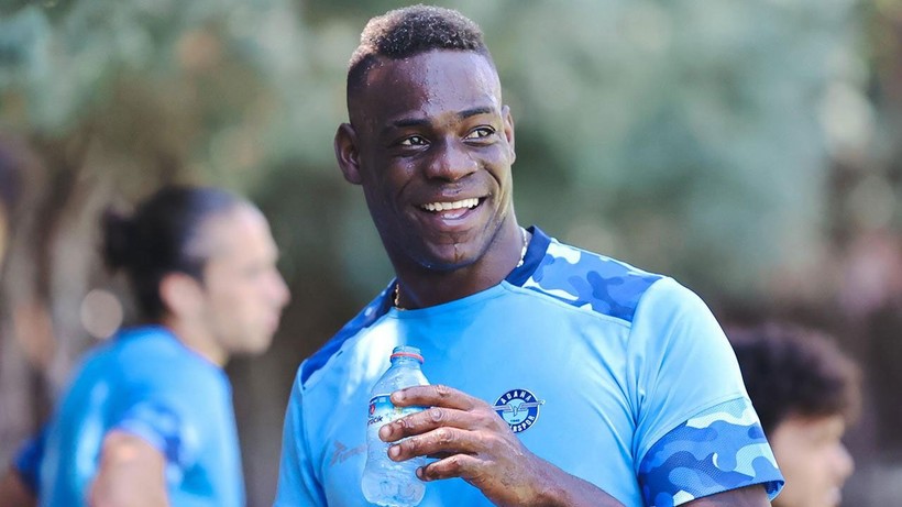 Yıldız forvet Mario Balotelli yeniden Süper Lig'de; Herkesin beklediği görüntü geldi - Resim: 4