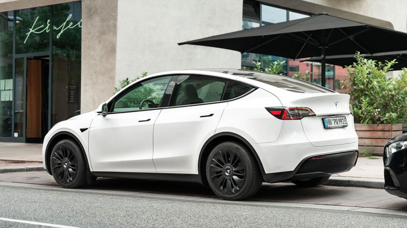Sürpriz! Tesla Model Y fiyatları da çıldırdı; Anlaşılan yollarda daha çok göreceğiz - Resim: 1