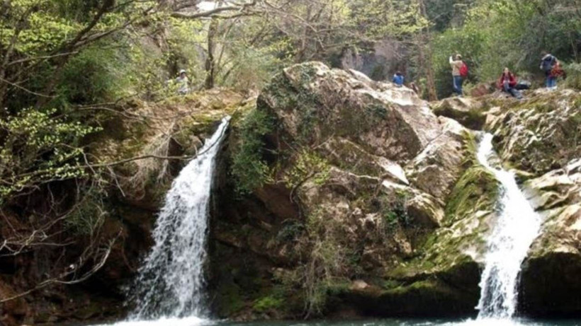 Kimse İstanbul'da olduğuna inanmıyor ama toplu taşımayla bile gidiliyor - Resim: 1