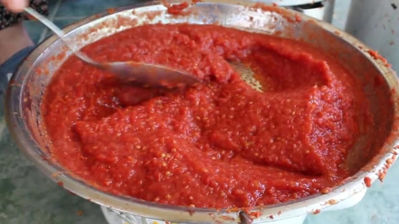 Bıçak gibi söküp atıyor! Salça, turşu ve bakliyatlardaki küf yok eden zeytinyağı yöntemi - Resim: 2