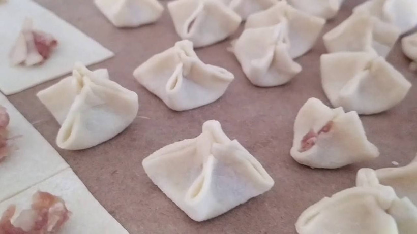 Kayserili ev hanımlarının sakladığı yöntem. Mantı asla topaklanmıyor ve kıymaları dağılmıyor - Resim: 3