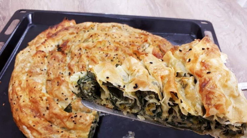 Çıtır çıtır sesi salondan duyulacak! Sadece 2 yufkayla hazırlanan börek - Resim: 4