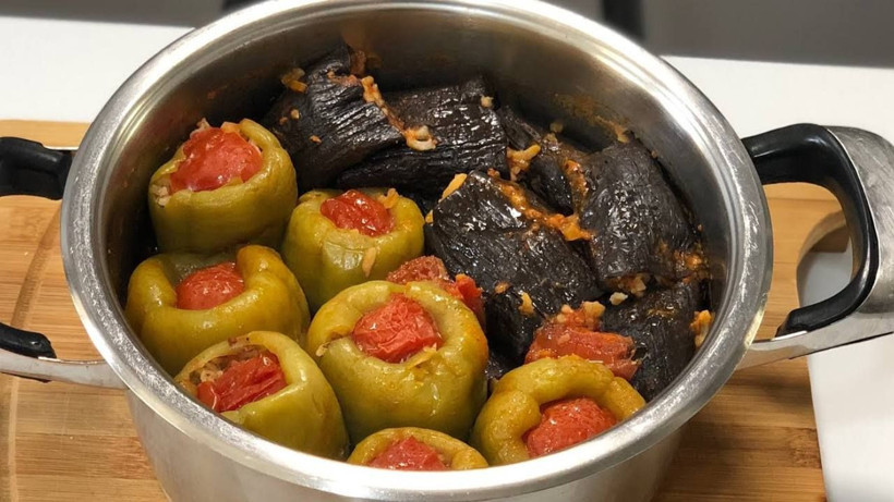 Dağılmıyor kuru kalmıyor! Biber dolmasını 40 yıllık esnaf lokantaları böyle pişiriyor - Resim: 2