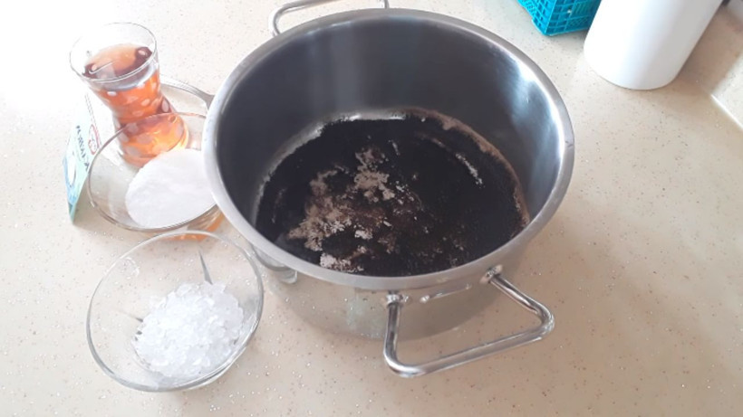 Tenceredeki kireci şıp diye alan hile * Tüm kireci tamamen söküp alıyor - Resim: 1