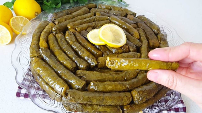 Dağılmıyor ve suyunu salmıyor! Yaprak sarma böyle pişirildiğinde lezzeti 10'a katlanıyor - Resim: 3