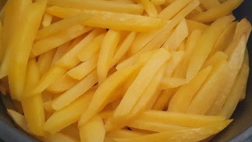 Fast food usulü patates kızartması için 1 tatlı kaşığı ekleyin – Patatesin çıtırtısı komşudan duyuluyor - Resim: 4