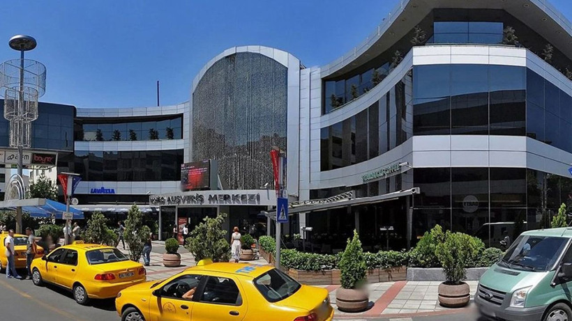 İstanbul'un göbeğindeki AVM yıkılıyor! Bütün kepenkler indi, boşa gitmeyin... - Resim: 3