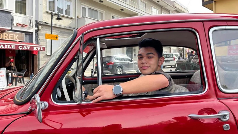 Bu hurda otomobile resmen servet harcadı; 1963 model ama milyonlar verseler vermez - Resim: 4