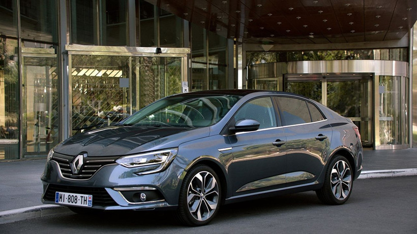 2023 Renault Megane Sedan fiyatlarında sürpriz; Listeyi kimse böyle beklemiyordu - Resim: 1