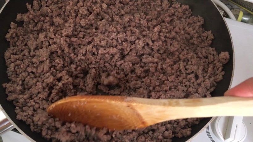 Kıyma kavururken 1 çay kaşığının ucu kadar ekleyin yetiyor! Et kararmıyor ve daha lezzetli oluyor - Resim: 3