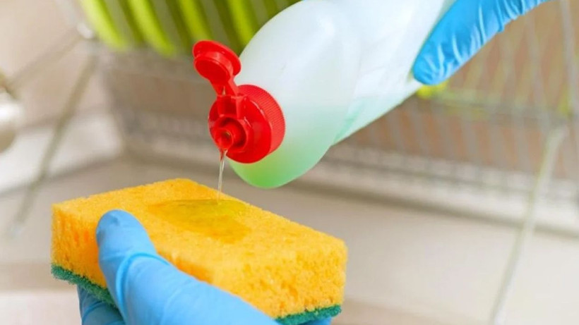 Bulaşık deterjanına boşuna para veriyorsunuz! Daha uzun süre kullanmak için bunu yapın - Resim: 1