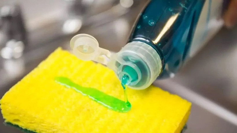 Bulaşık deterjanına boşuna para veriyorsunuz! Daha uzun süre kullanmak için bunu yapın - Resim: 2