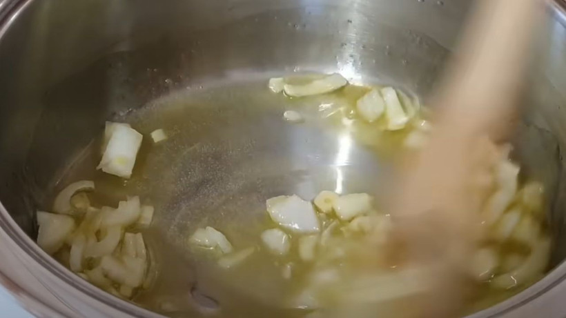 Tarhana çorbasının besin değerini artıran tek baharat- Çay kaşığının ucuyla eklemek yetiyor - Resim: 1