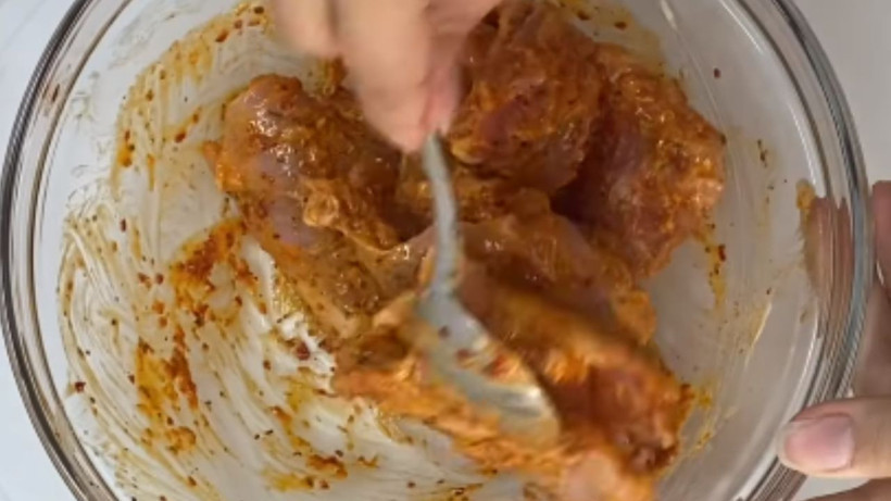 Tavada tavuk pişirme tüyosu- Tadı tıpkı mangal gibi oluyor ve nar gibi kızarıyor. - Resim: 3