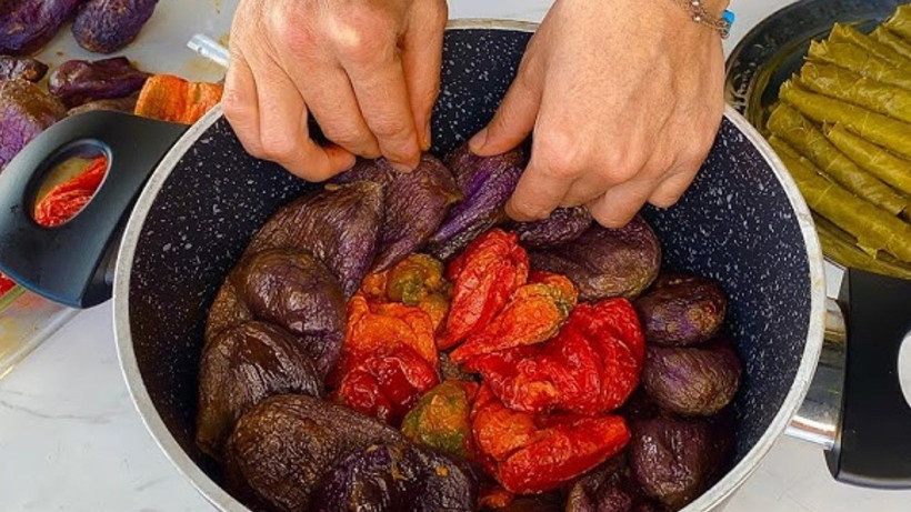 Aslında ziyan ediyormuşuz! Kuru patlıcan dolması bu yöntemle pişirildiğinde tek 1 zarar bile olmuyor - Resim: 4