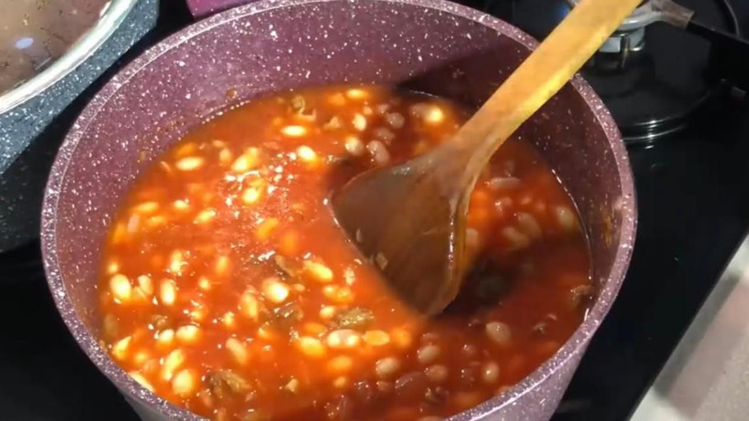 Suyun içerisine 1 yemek kaşığının ucu kadar ekleyin - Kuru fasulye asla kabuklanmıyor ve dağılmıyor - Resim: 2