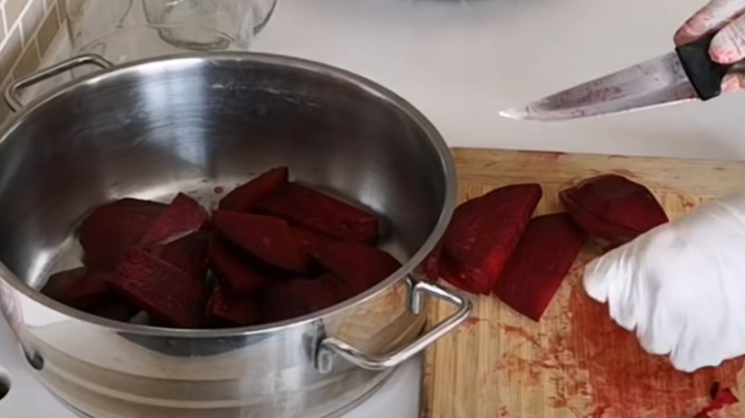 Çubuk turşucusu uyguluyor- Pancar turşusunu şipşak hazır eden tüyo  1 günde sofraya geliyor - Resim: 2