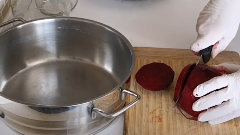 Çubuk turşucusu uyguluyor- Pancar turşusunu şipşak hazır eden tüyo  1 günde sofraya geliyor - Resim: 1