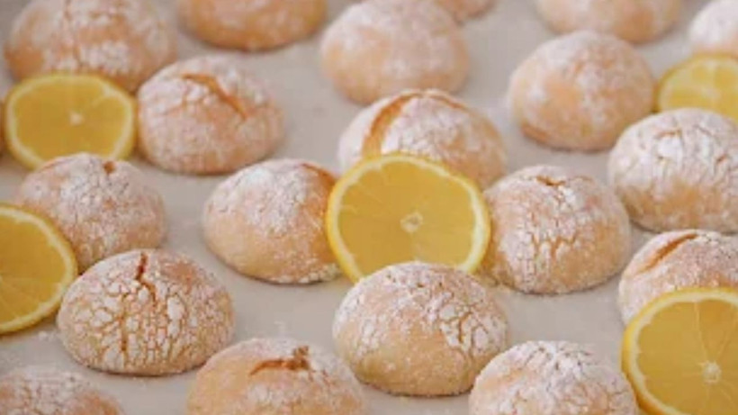 Çatkapı komşular için pratik limonlu kurabiye* Kıyır kıyır olması için çay kaşığının ucuyla ekleyin - Resim: 1