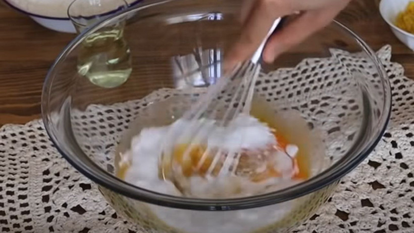 Çatkapı komşular için pratik limonlu kurabiye* Kıyır kıyır olması için çay kaşığının ucuyla ekleyin - Resim: 2