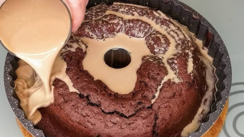 32 yıllık pastacı keke lezzet katan tüyoyu paylaştı - Kek asla sönmüyor ve yağ kokmuyor - Resim: 1