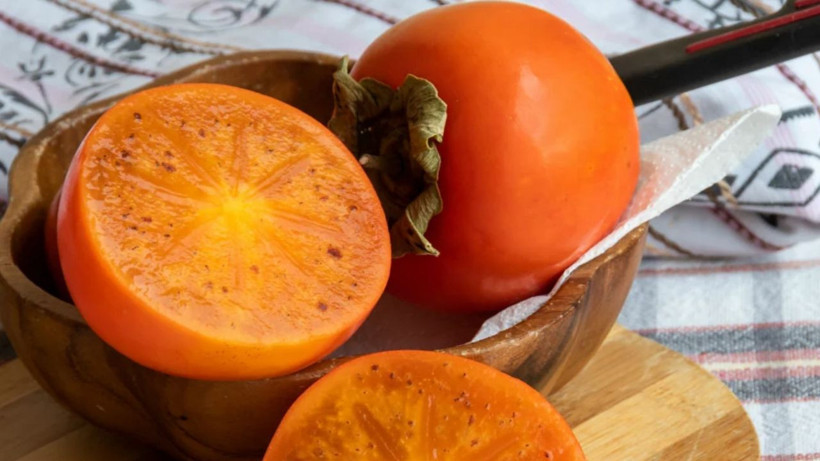 Trabzon hurmasını böyle yiyin. Ağzı kurutmuyor ve daha lezzetli oluyor - Resim: 1