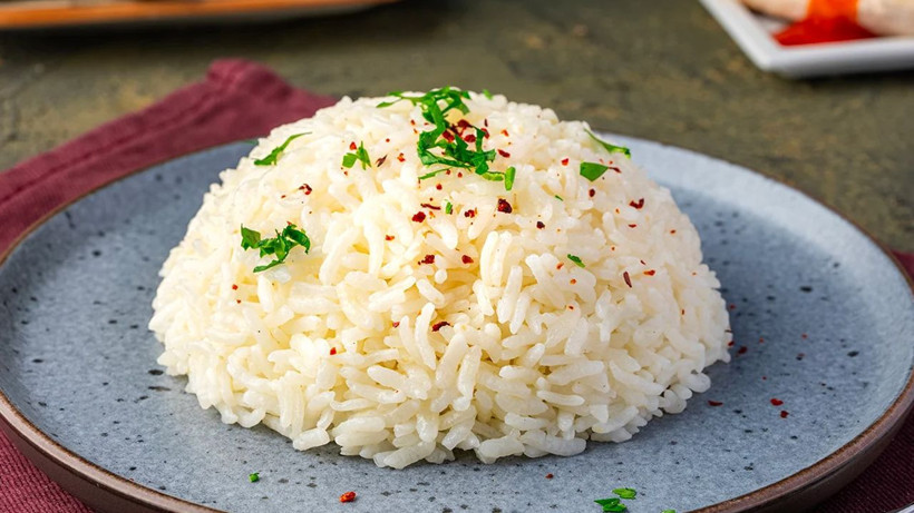 Pirinç pilavının üstüne sadece iki dilim koymanız yeterli; Pişirmek sanıldığı kadar zor değilmiş - Resim: 1