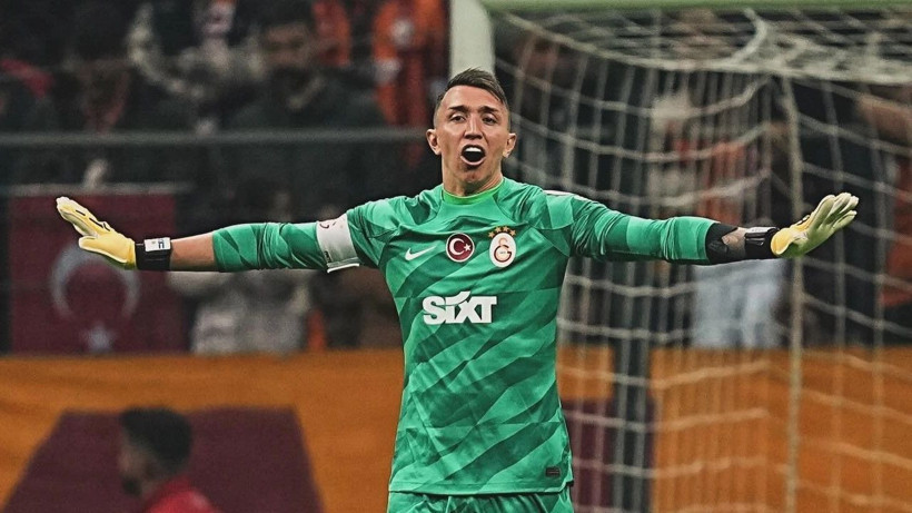 Yıllar sonra açıkladı: Muslera, Fatih Terim'in odasını bastı, 'Ben oynamam' dedi - Resim: 2