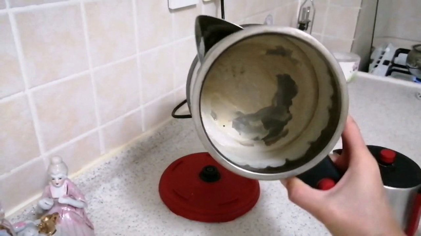 Kettle'ın elmas gibi parlamasını sağlayan temizlik sırrı - Kireçlendiğinde ve karardığında deneyin - Resim: 1