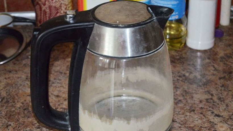 Kettle'ın elmas gibi parlamasını sağlayan temizlik sırrı - Kireçlendiğinde ve karardığında deneyin - Resim: 3