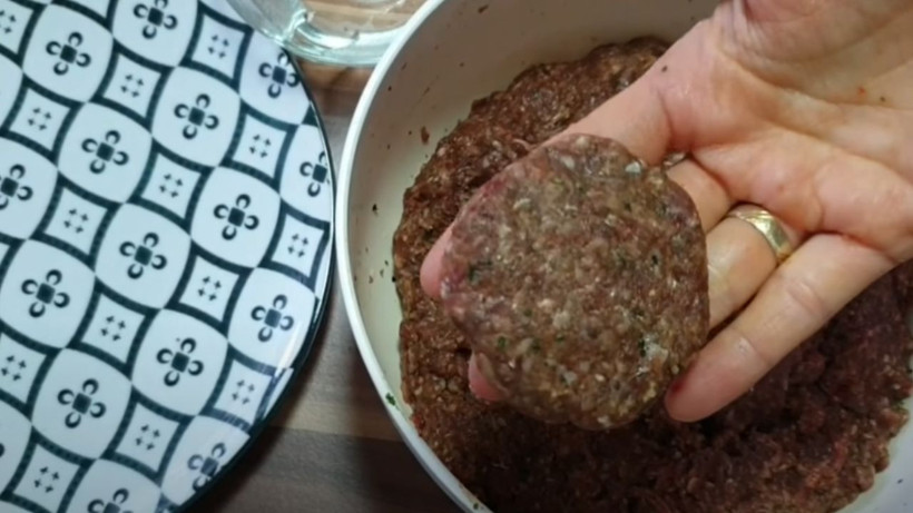 Köftenin lezzetini 10’a katlayan tek malzeme* Anne köftesi gibi oluyor - Resim: 4