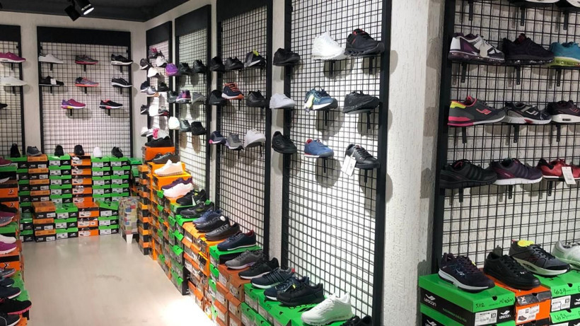 Dev ayakkabı markası gözümüzün önünde iflas ediyor - Mağazalarını kapatmaya başladı - Resim: 1