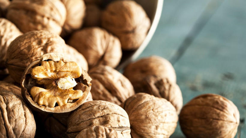 Ceviz kırmanın püf noktası* 1 saniye beyin gibi çıkıyor - Resim: 4