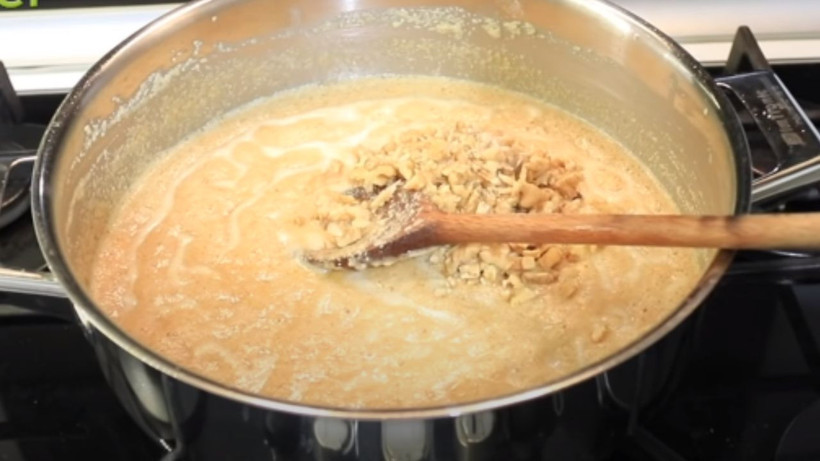 Tam kıvamında pamuk irmik helvanın sırrı* Antakya usulü olması için tencereye ekleyin - Resim: 2