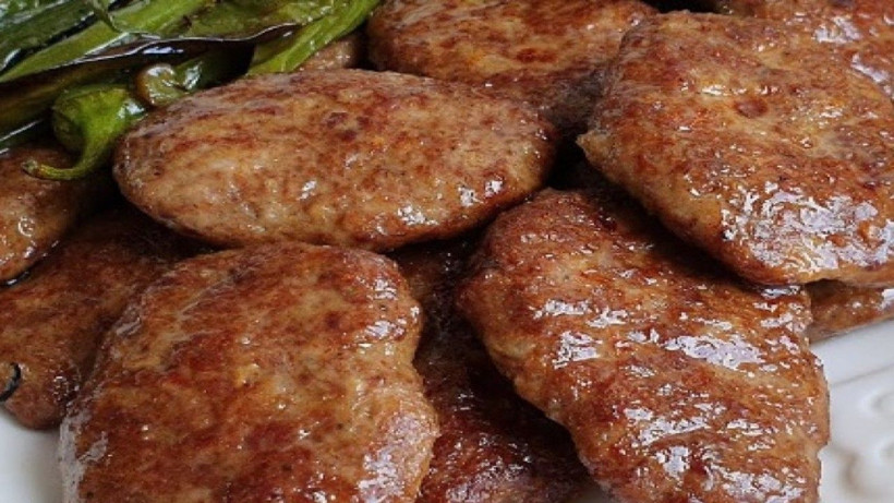 38 yıllık köfteci, kasap köfteye lezzet katan tüyoyu paylaştı! Köfte asla sönmüyor ve kayış gibi olmuyor - Resim: 3