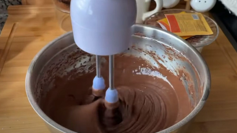 Belçika muhallebisine taş çıkarıyor; Ağlayan kek yaparken sosa eklemelisiniz - Resim: 4