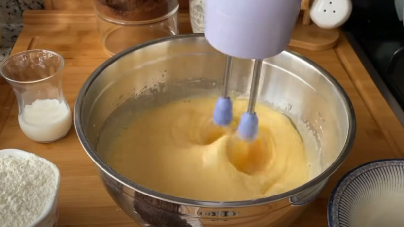 Belçika muhallebisine taş çıkarıyor; Ağlayan kek yaparken sosa eklemelisiniz - Resim: 2