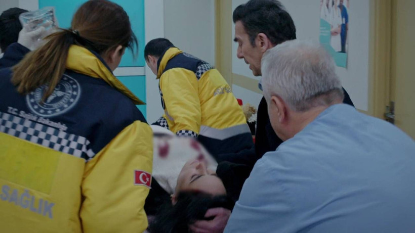 Arka Sokaklar dizisinde flaş ayrılık iddiası! Herkes ekip güçlendi derken... - Resim: 1