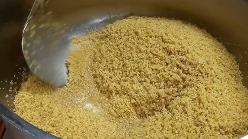 Bulgur pilavı pişirirken 1 çay bardağı ekleyin - Yapışmıyor ve çok daha lezzetli oluyor - Resim: 2