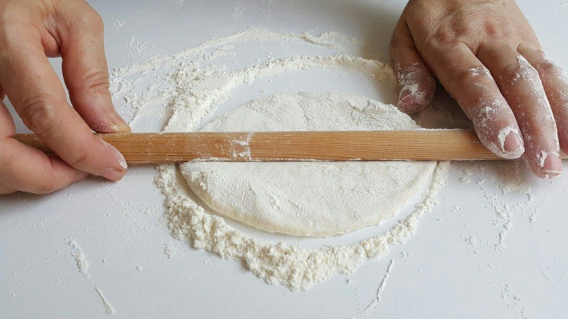 Yufkanın paraşüt gibi açılmasını sağlayan tüyo!.. Börek yapmadan 1 kaşık ekleyin - Resim: 2