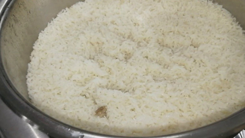 Pilavların daha parlak ve tane tane olmasını sağlıyor! Tencereye 1 bardak eklenmeliymiş... - Resim: 2